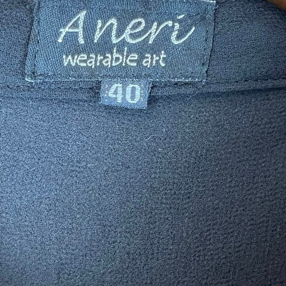 Averi Wearable Art Women's Black and Red Embroidered Short Sleeve Top 40 (US 10) - Picture 3 of 8